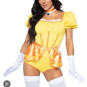 Princess Peach Costume Size XS. Never worn!